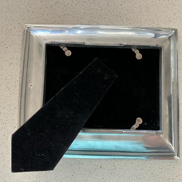 Heavy silver frame made in India 4x6” inner 9.5x11” outer - Picture 2 of 2